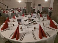 Festlich gedeckte Tafel