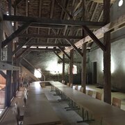 La salle sous le toit dans la ferme